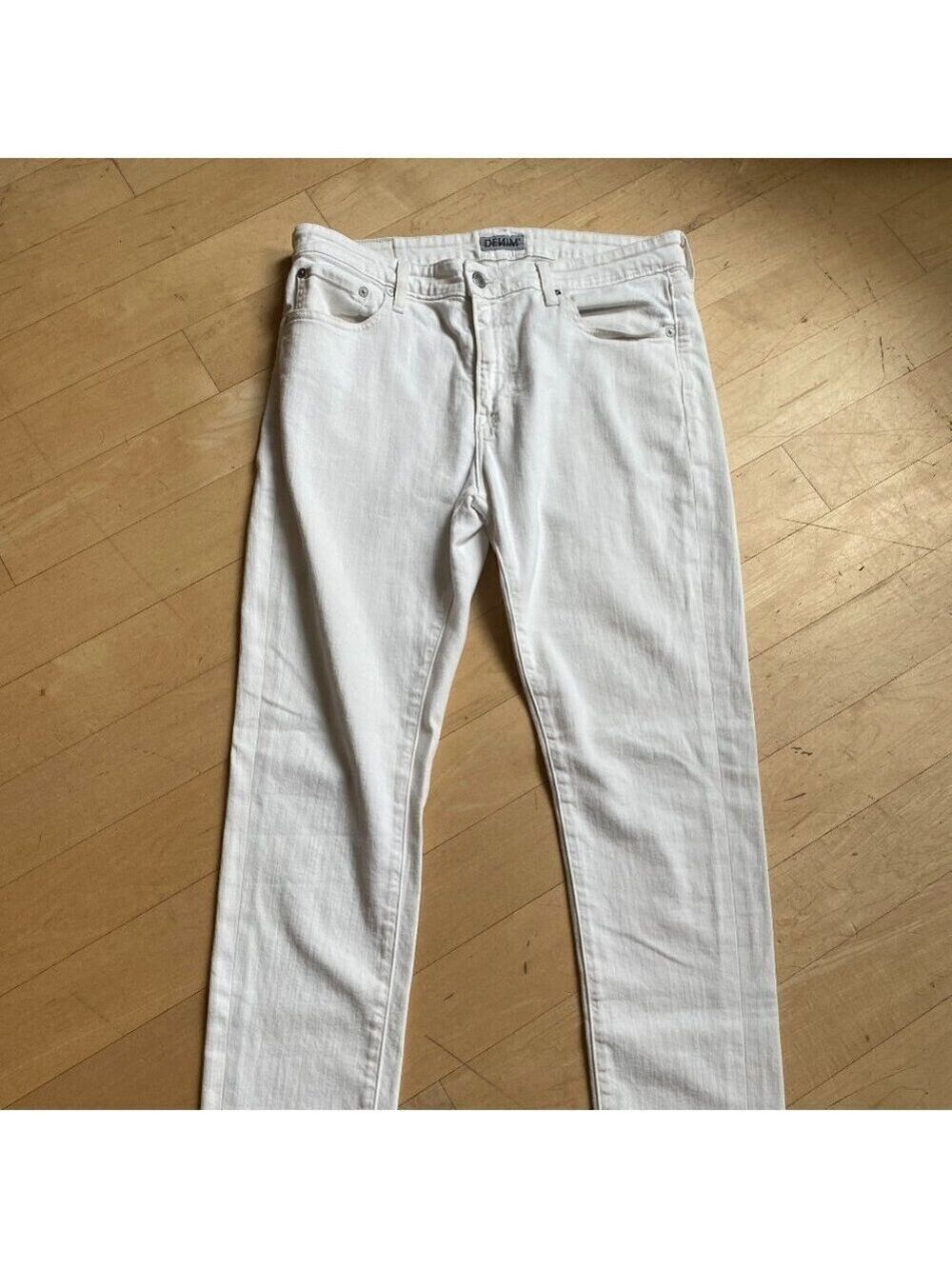 S.M.N. Studio mens "The Hunter" jeans sz 34 white denim standard slim